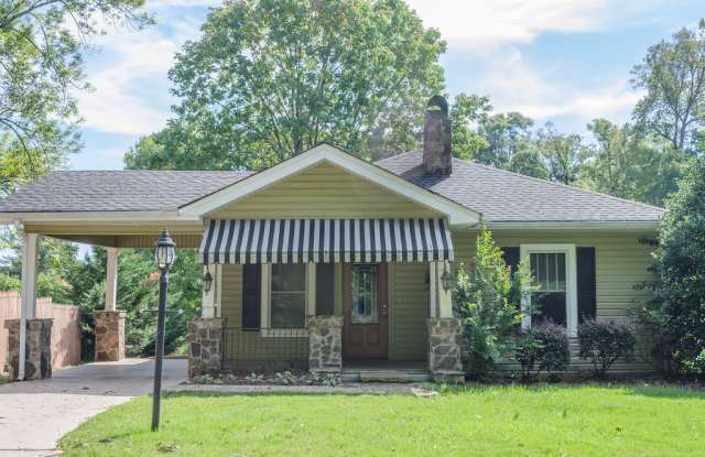 CHARMING BELMONT BUNGALOW IN UPTOWN BELMONT photos photos