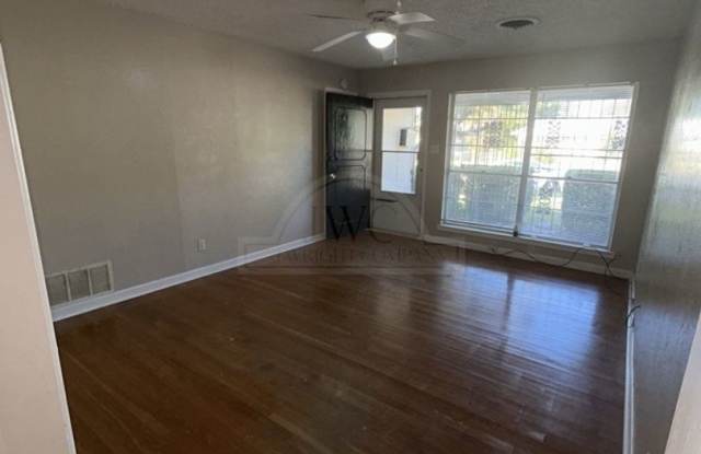 1100 Pine Drive, Killeen