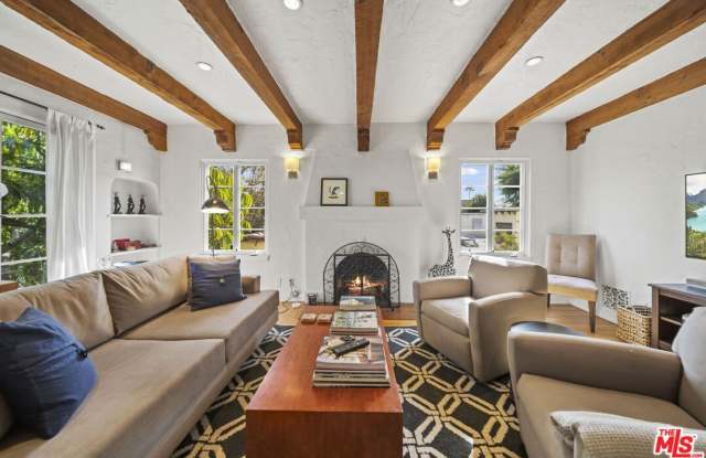 Photo of 837 N Harper Ave