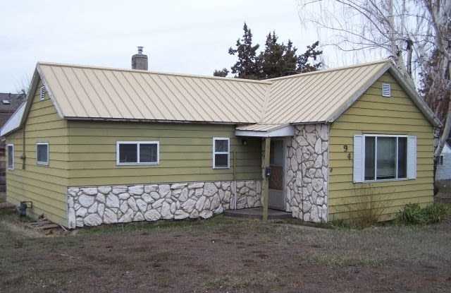 Bright Home With Full Sized Basement!
