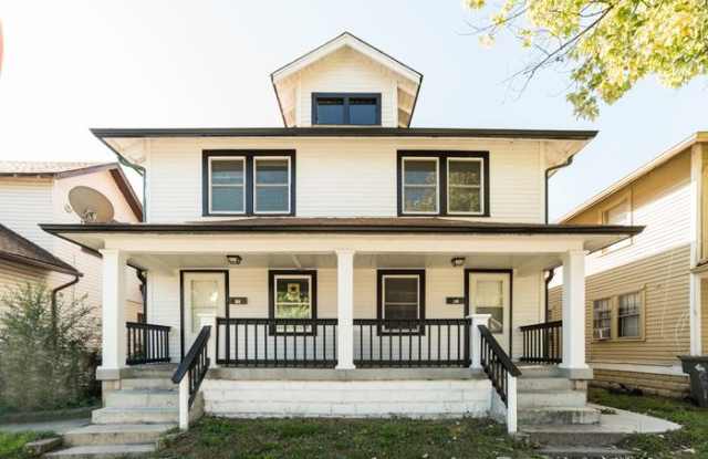 306 North Riley Avenue