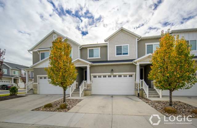 Photo of Gorgeous Townhome in Great Location!
