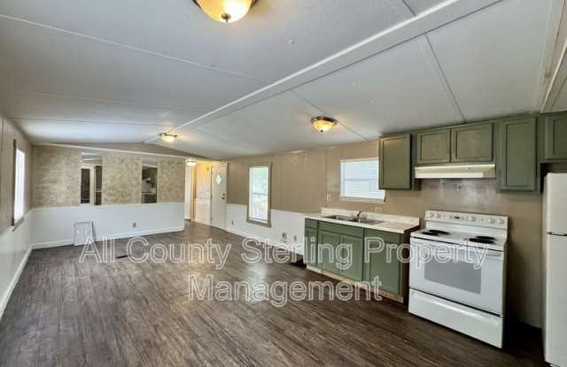 137 SW Piston Gln. (#12)