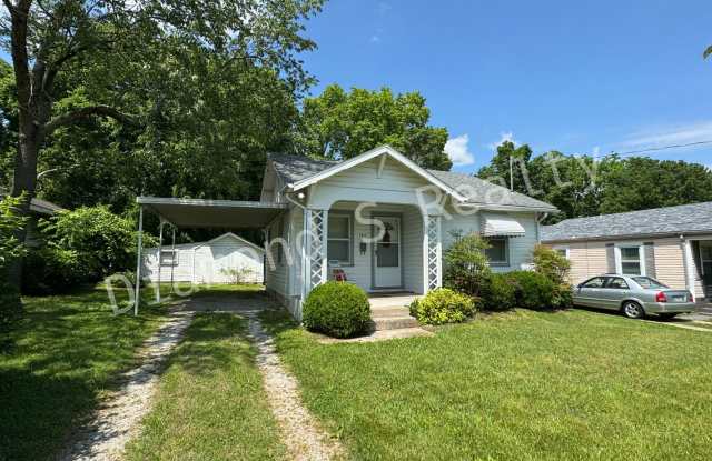 Cute and Clean 2 Bedroom Home Available Now!