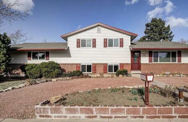 1302 Kern Circle