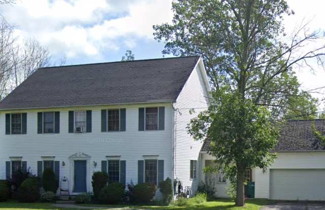 Photo of 6481 Goodrich Road - LHS