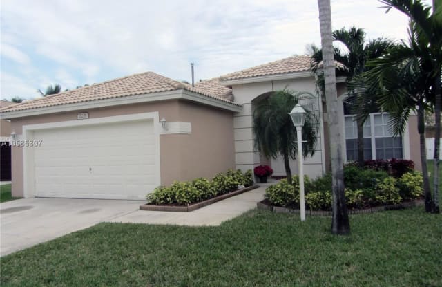 2235 NW 142nd Way - 2235 NW 142nd Way, Pembroke Pines, FL 33028