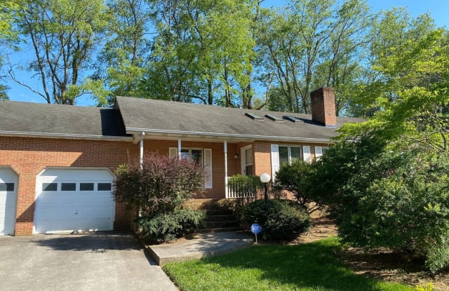 1102 Chickadee Circle - 1102 Chickadee Circle, Blacksburg, VA 24060