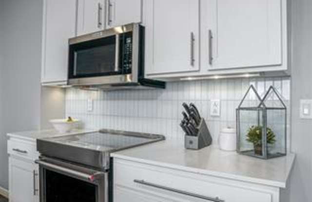 1 University Way - 403