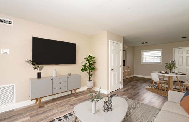 Palm Cove Apartments