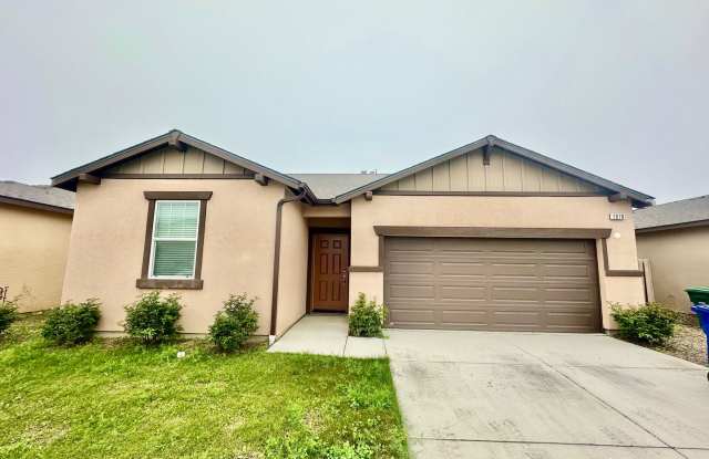 Photo of Lovely 3/2 Century Home In Madera