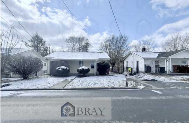 Charming 3-Bedroom Home for Rent at 911 Hopson St, Johnson City, TN 37601