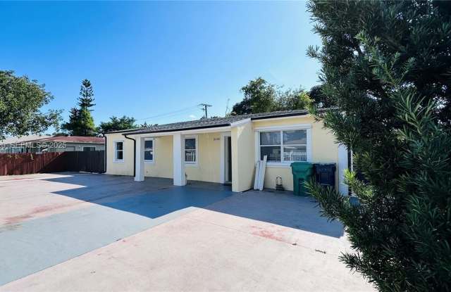 Photo of 10480 SW 172nd St