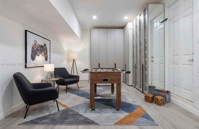 9895 Northwest 87th Avenue