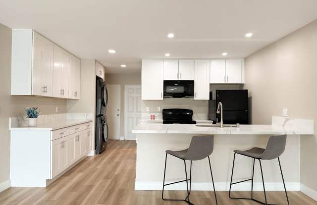 Luxury Living with Scenic Views | Vue at Lake Murray Apartments in San Diego, CA