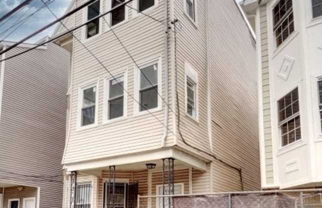 325 S 19Th St - 325 South 19th Street, Newark, NJ 07103