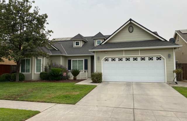 Spacious 3-Bedroom Home in Clovis Unified School District