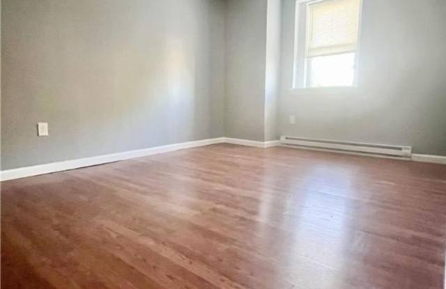 272 St. Johns unit: 5