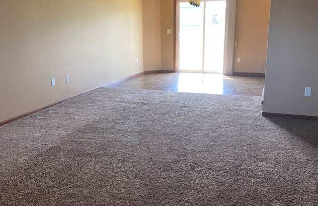Beautiful, 3 bedroom Townhouse