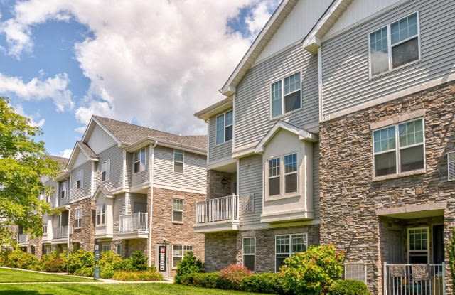 175 Forest Ave Unit D32