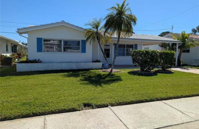 3824 101ST TERRACE N