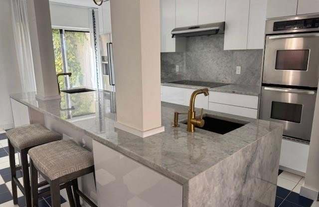 Photo of 8045 Eastlake Dr