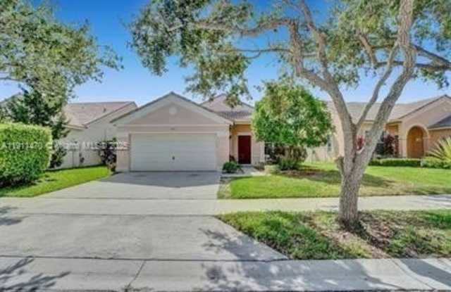 Photo of 955 Savannah Falls Dr