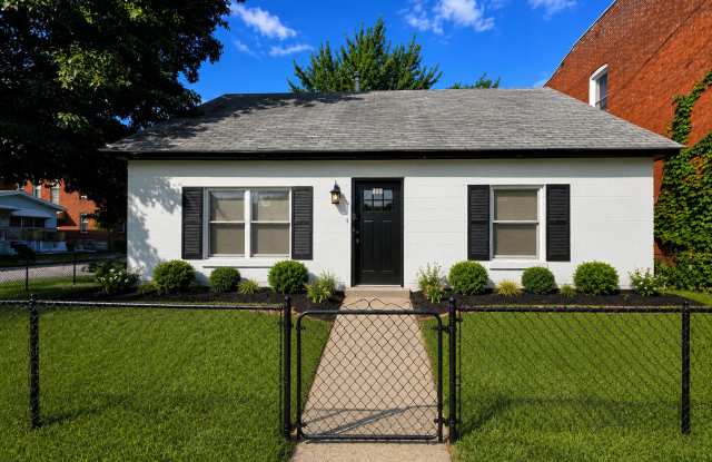 400 W Courtois St