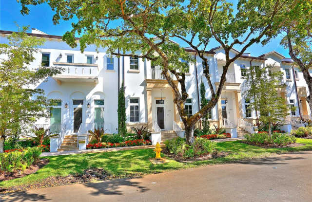 629 Santander Ave