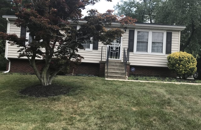 6311 Den Lee Dr - 6311 Den Lee Drive, Clinton, MD 20735