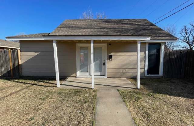 2325 Bell (Back house) - 2325 Bell Street, Amarillo, TX 79106