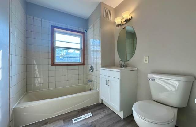 Impressive 5-bedroom 2-bathroom House for rent in St. Paul!!
