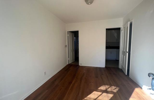 1747 1/2 La Senda Place