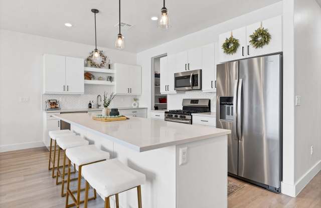 Lovely, Modern Townhome in Scenic Ivins