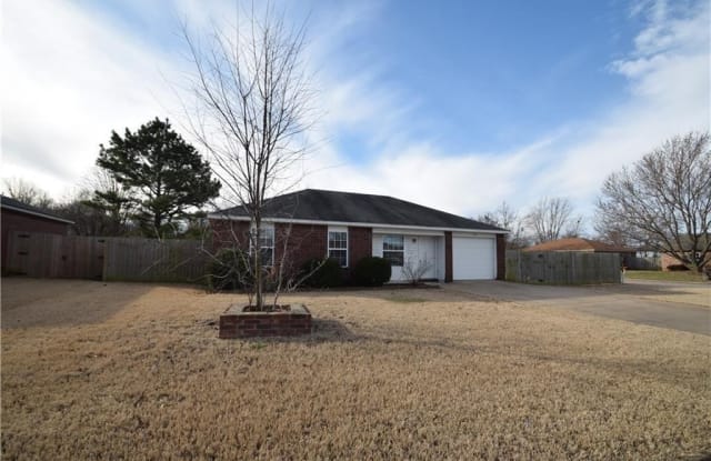 13 Burnett  CIR - 13 Burnett Circle, Bentonville, AR 72712