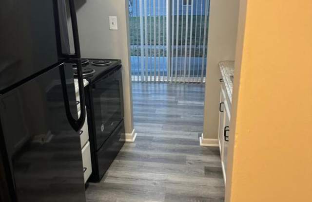 640 Wooddale Terrace