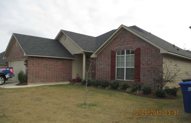 Photo of *RIVERBROOK SUBDIVISION*LOVELY BRICKHOME*3/2*