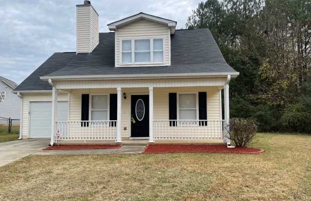 Charming 3br 2bath home in the Heart of Stockbridge!