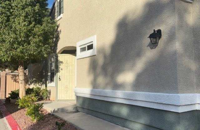 985 Prestwick Street