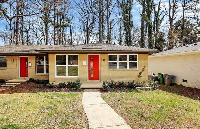 Modern NoDa Duplex Available Today! 50% off the first month rent.