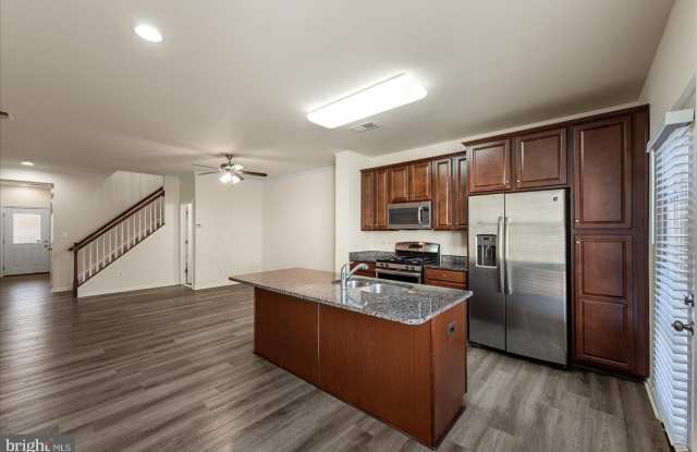 24641 GREYSTEEL Square