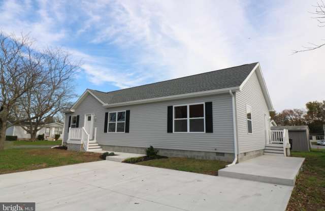 5 WELCH Drive E