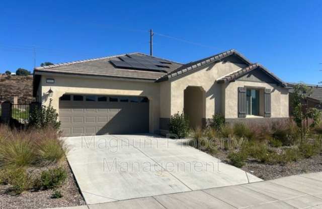 21122 Saratoga Dr