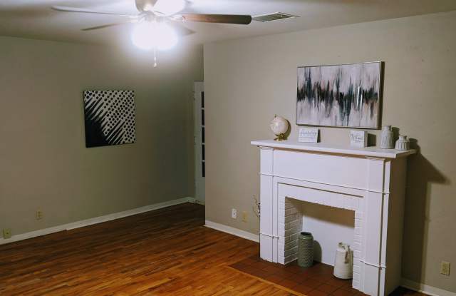 921 North Halagueno Street