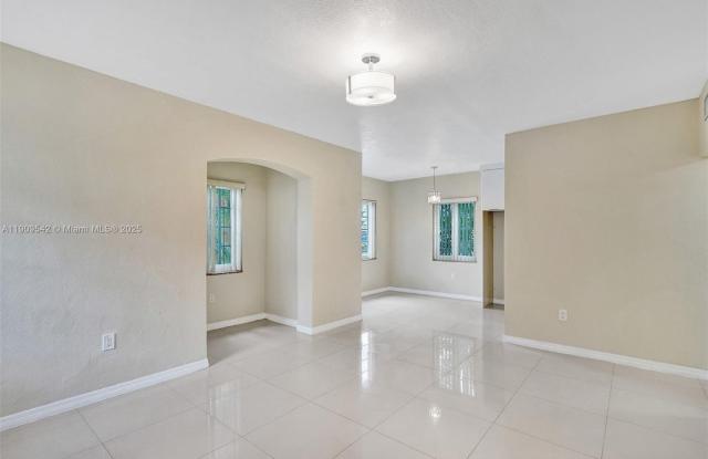 Photo of 1199 Marseille Dr