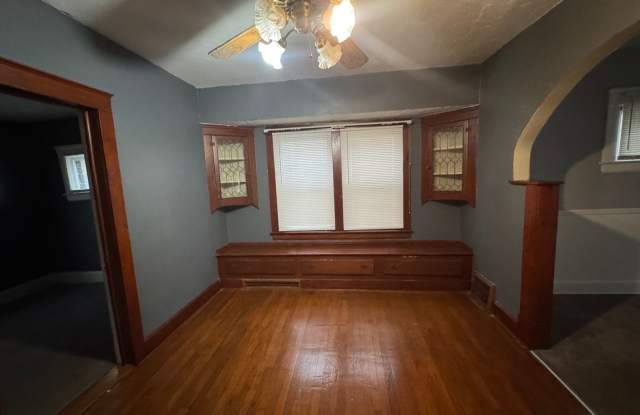 Charming 3-Bedroom Property in Prime Location