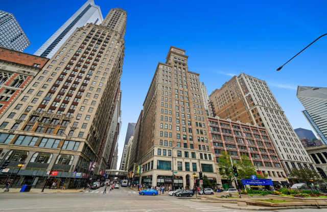 Photo of 6 N Michigan Avenue