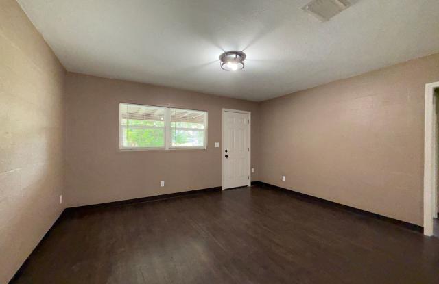 Ready for Move-In! 2-Bedroom 1-Bath Duplex in Altamonte Springs! Section 8 Accepted!