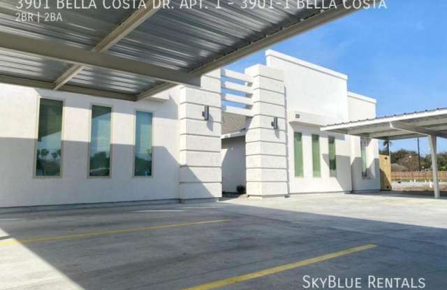 3901 Bella Costa Dr