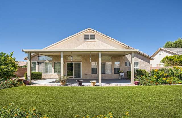 One Story Home with Huge Grass Backyard!